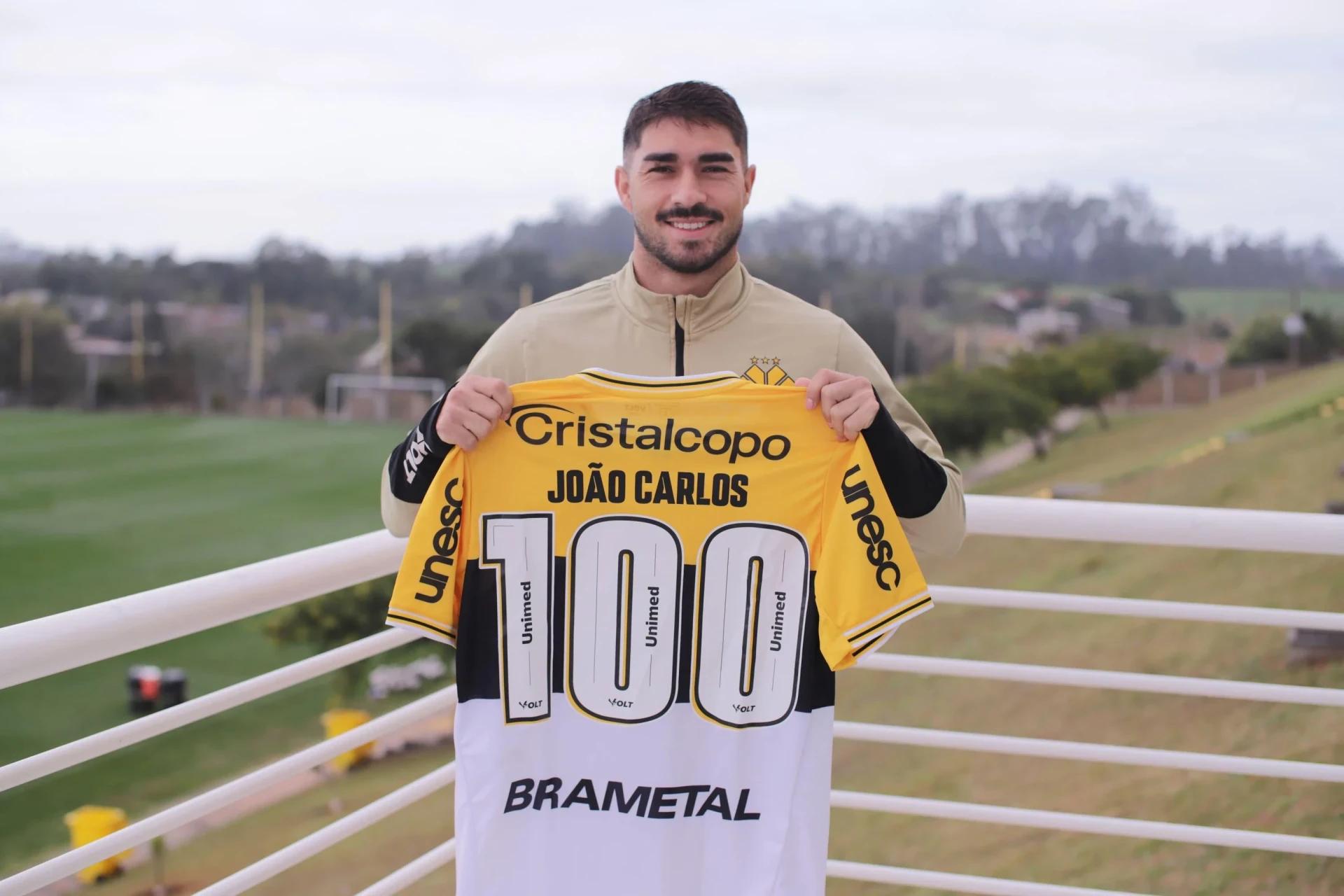 Atacante comemora 100 jogos pelo Tigre e projeta próximo confronto pela Série B