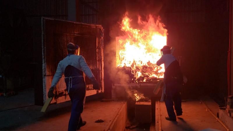 Polícia Civil incinera droga apreendida