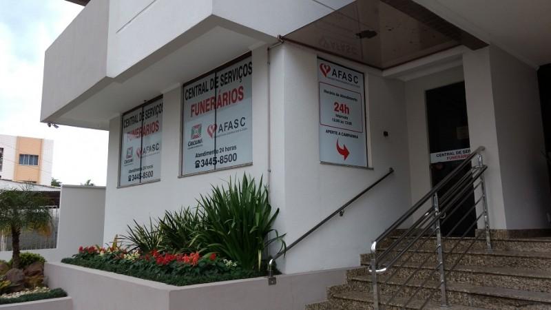 Prefeitura de Criciúma conhece empresas interessadas em assumir serviços funerários no município