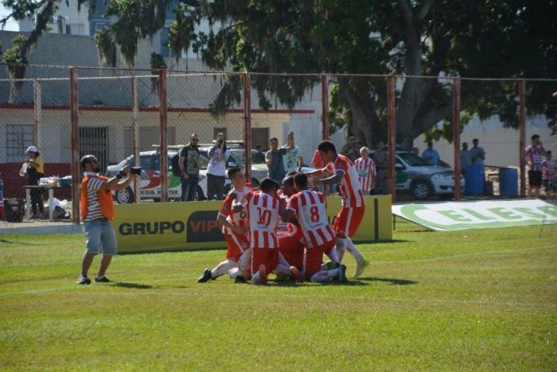 Hercílio goleia fora na estreia de novo técnico