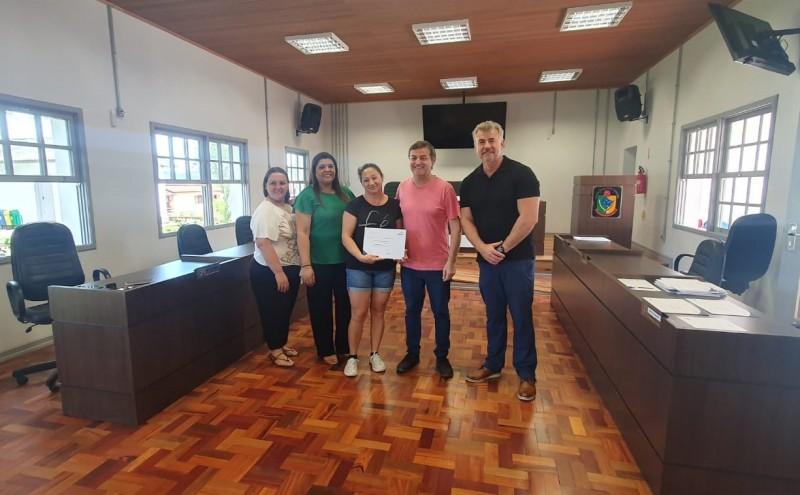 Senac Criciúma entrega plano pedagógico ao município de Siderópolis