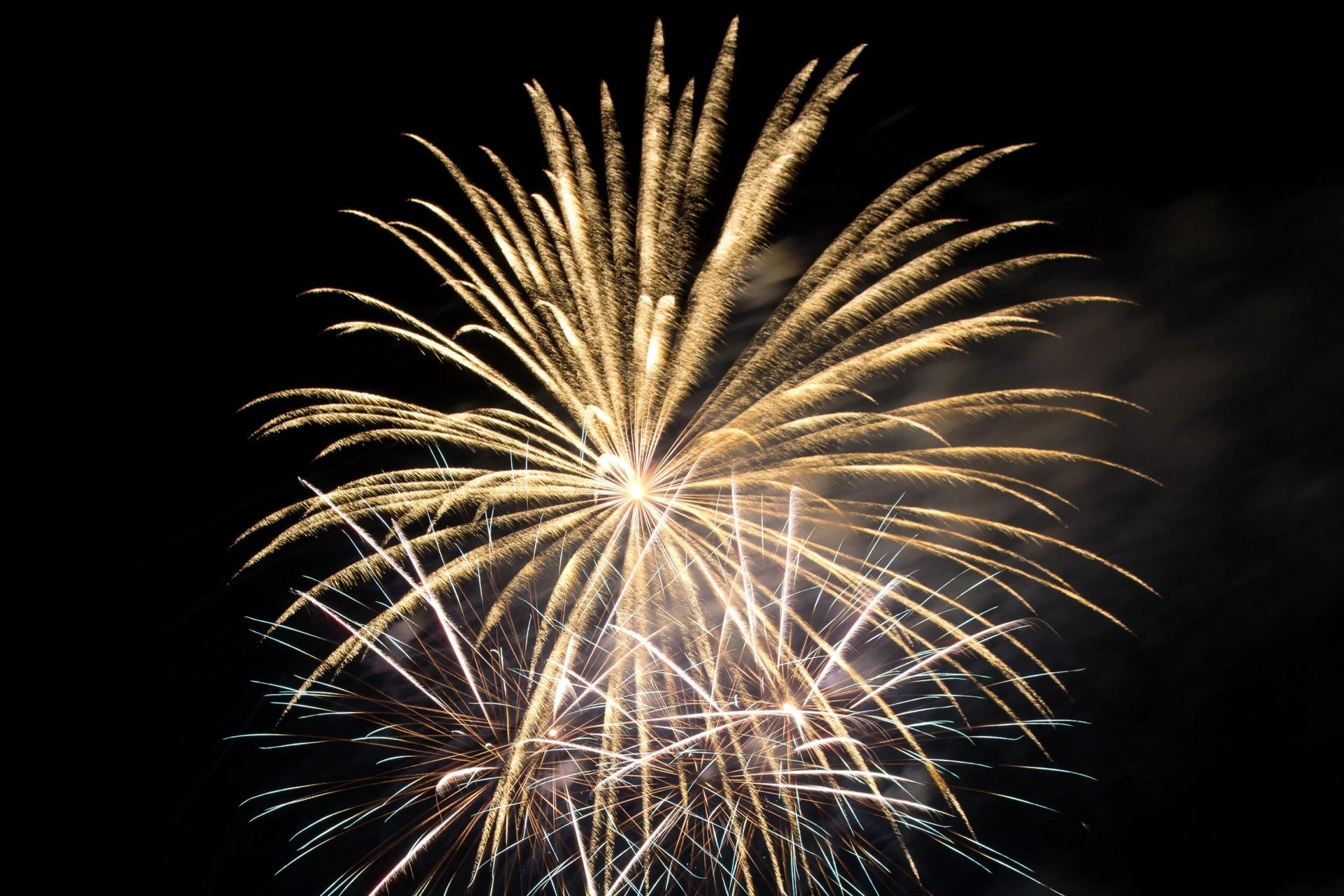 Balneário Arroio do Silva proíbe fogos de artifício com estampido