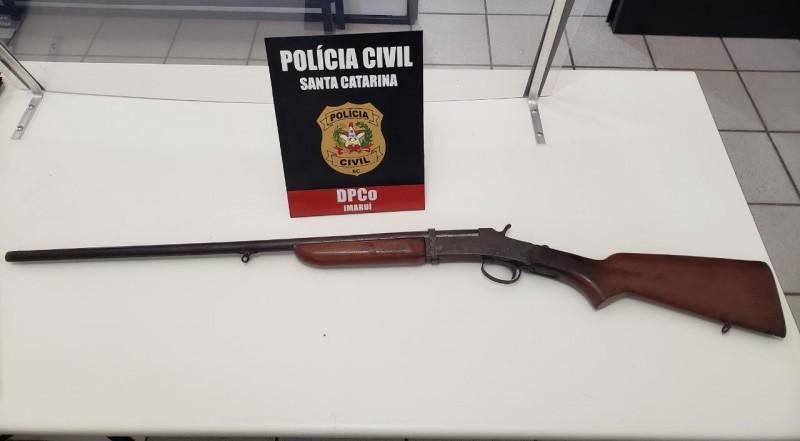 Polícia Civil apreende espingarda no interior de Imaruí