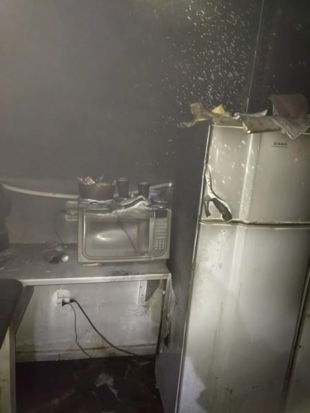 Padaria é parcialmente destruída por incêndio em Criciúma 