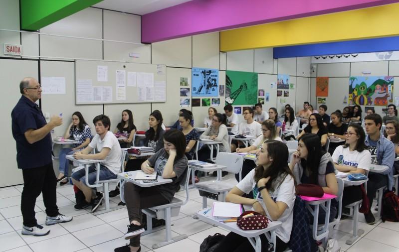 Colégio Leme promove aulão para o vestibular Acafe