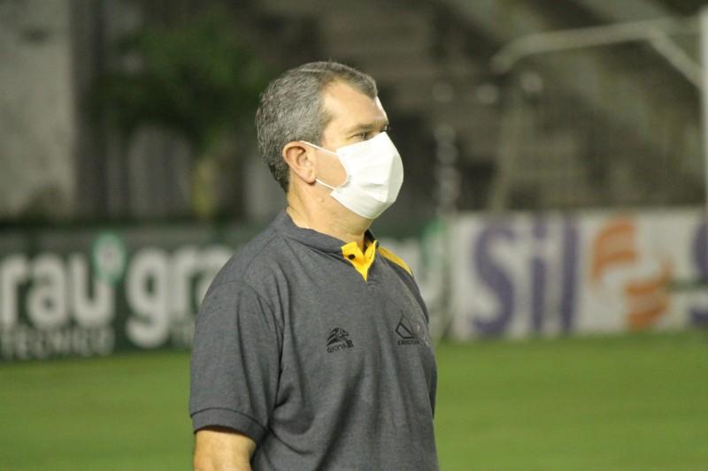 'Merecíamos o empate', diz Cláudio Tencati após derrota do Criciúma