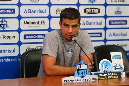 Criciúma encaminha contratação de quatro jogadores