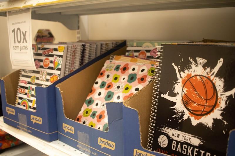 Em clima de volta às aulas, lojas apostam em material escolar e promoções no Criciúma Shopping