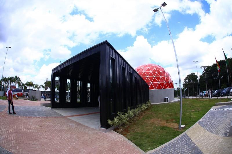 Ex-engenheiro da Nasa palestra no Parque Astronômico de Criciúma