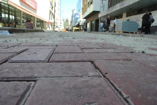 Colocação do paver na Getúlio Vargas em fase de conclusão