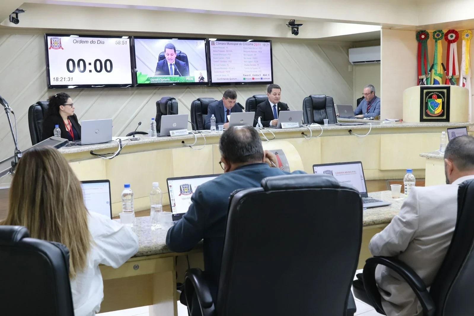 Multa a pichadores: vereadores mantêm veto e projeto será reformulado