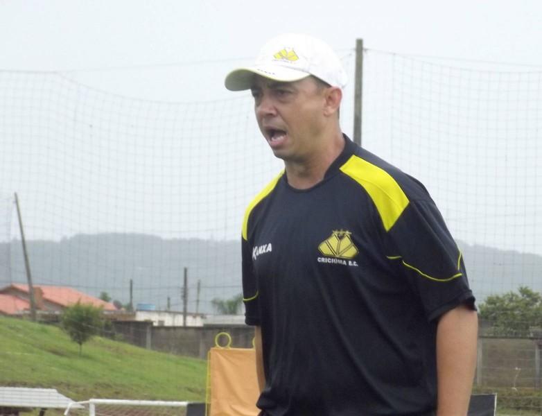 Técnico aponta adversários difíceis para o Sub-17 do Tigre em Santiago