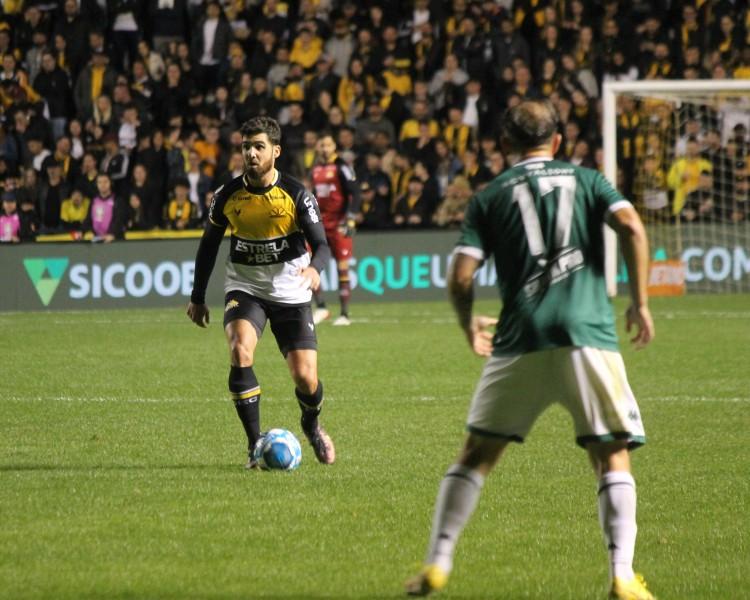 Jogando em casa, Criciúma empata com Guarani e deixa escapar chance de assumir a liderança da Série B