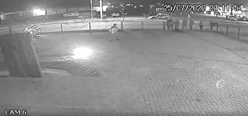 Bombeiro comunitário salva criança de nove meses engasgada com leite materno