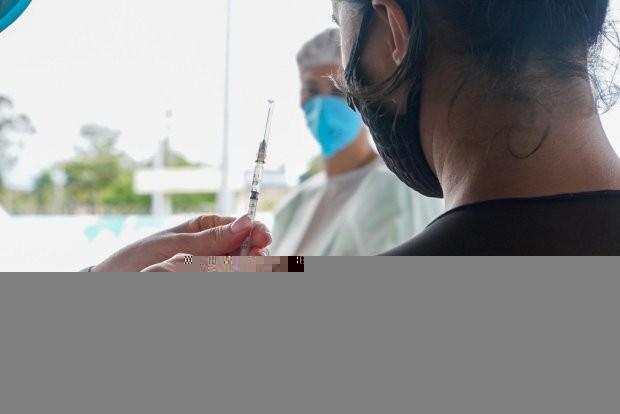 Saúde alerta para importância da dose de reforço contra casos graves da Covid-19