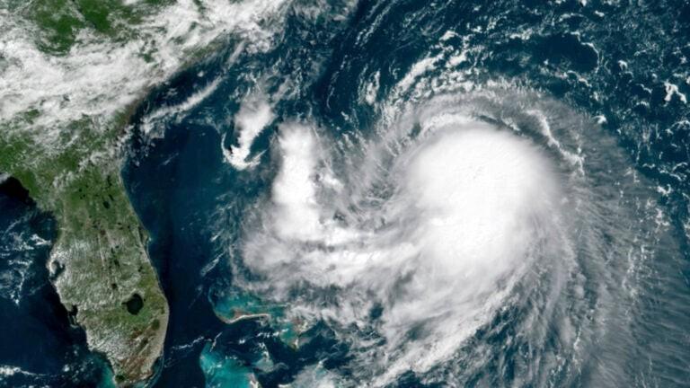 Furacão Henri se torna tempestade tropical em direção a Massachusetts