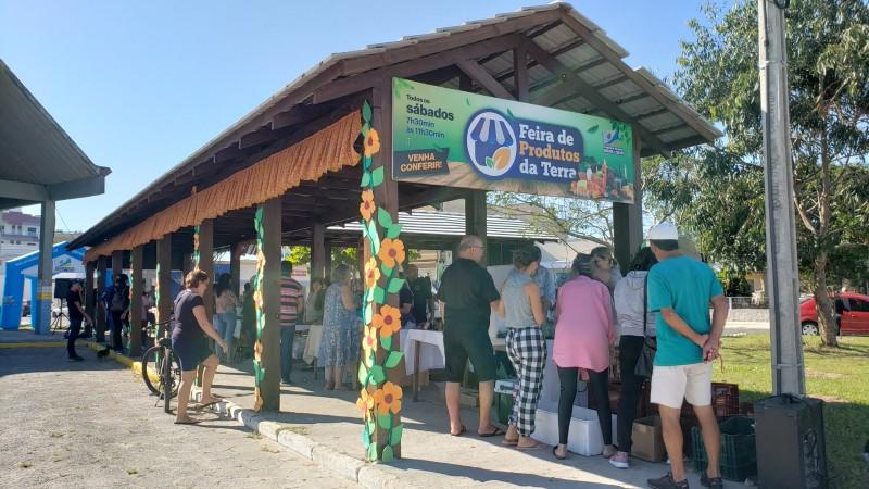 Feira de Produtos da Terra de Balneário Arroio do Silva terá programação de aniversário