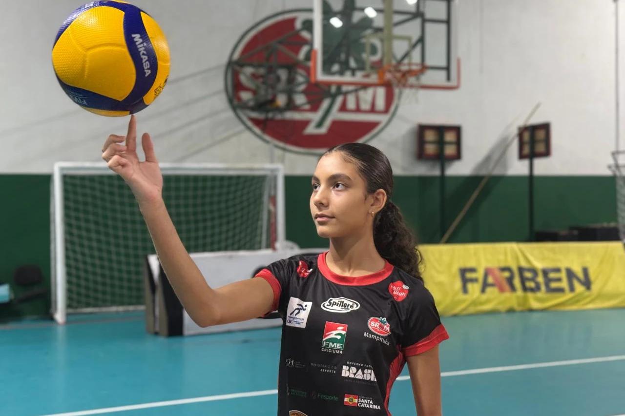 Projeto esportivo do Colégio Unesc transforma voleibol em caminho de formação e oportunidades