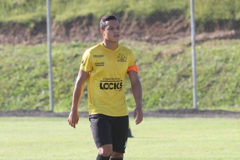 Com retorno de Marlon, Tigre treina no CT 