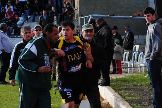 Confusão na final da Taça Cecrisa