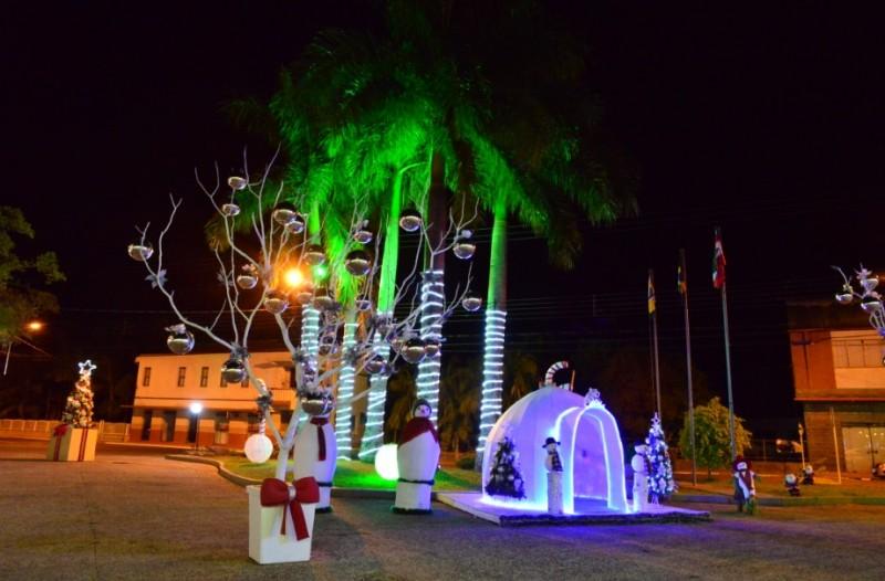 Jacinto Machado abre 3º Natal Encantado com grande desfile natalino e show nacional dia 7 dezembro