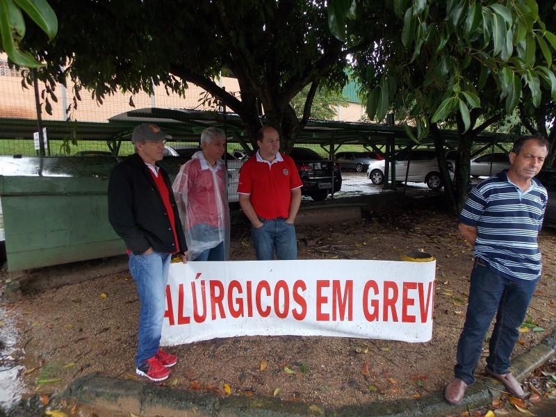Sindicato chama metalúrgicos para assembleia nesta terça-feira