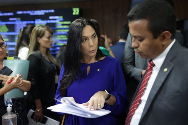 Geovania de Sá sugere acompanhamento escolar como condicionalidade na MP do Bolsa Família