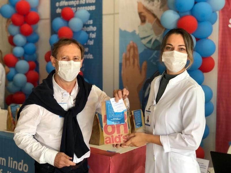 Colaboradores e médicos do HSJosé recebem homenagem especial