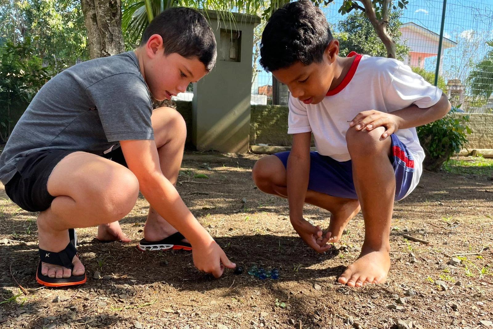 Afasc celebra o Dia da Infância com brincadeiras antigas e resgate de memórias especiais