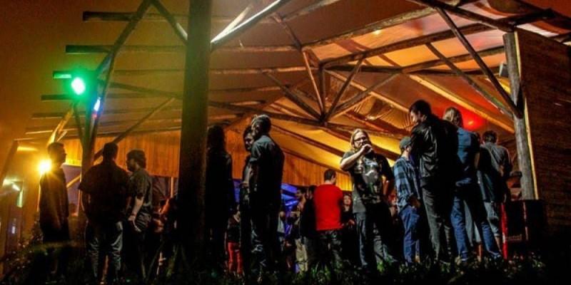 Sábado de Festival de Aniversário da Colher de Chá