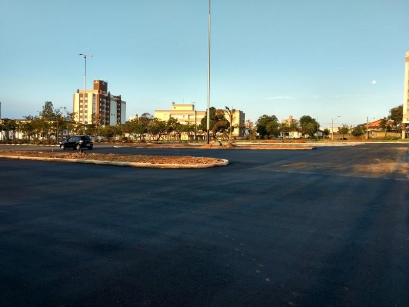 As vagas de estacionamento no lugar das árvores