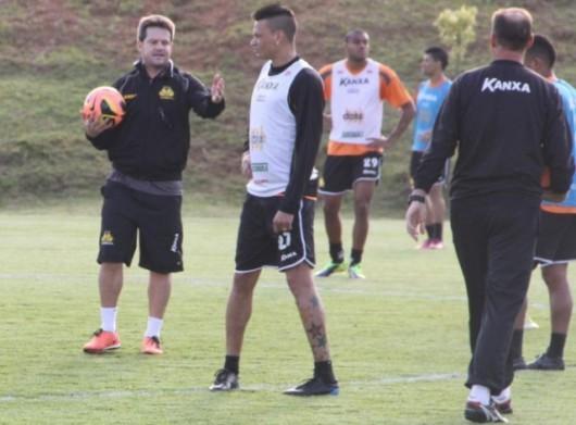 Focado no Goiás, Tigre faz primeiro treino da semana