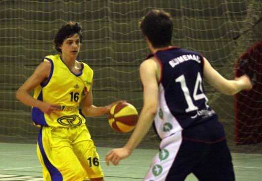 Basquete masculino em despedida