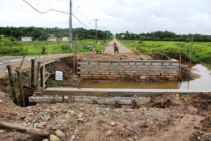 Construção de ponte na Linha Batista está atrasada 