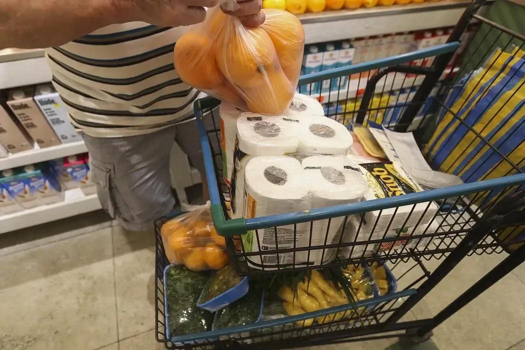Governo federal reajusta auxílio-alimentação de servidores