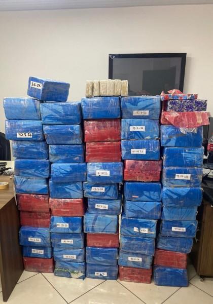 Motorista de Sombrio é preso com carregamento milionário de drogas