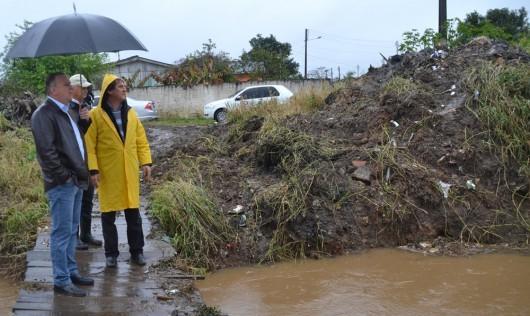 Previsão de chuva intensa nos próximos dias deixa Defesa Civil em alerta