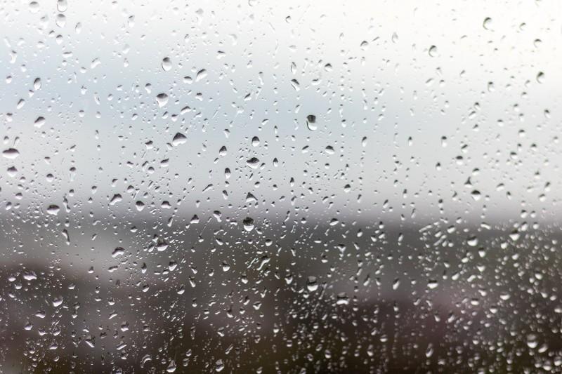 Semana terá tempo nublado, chuva e variações na temperatura; confira a previsão do tempo