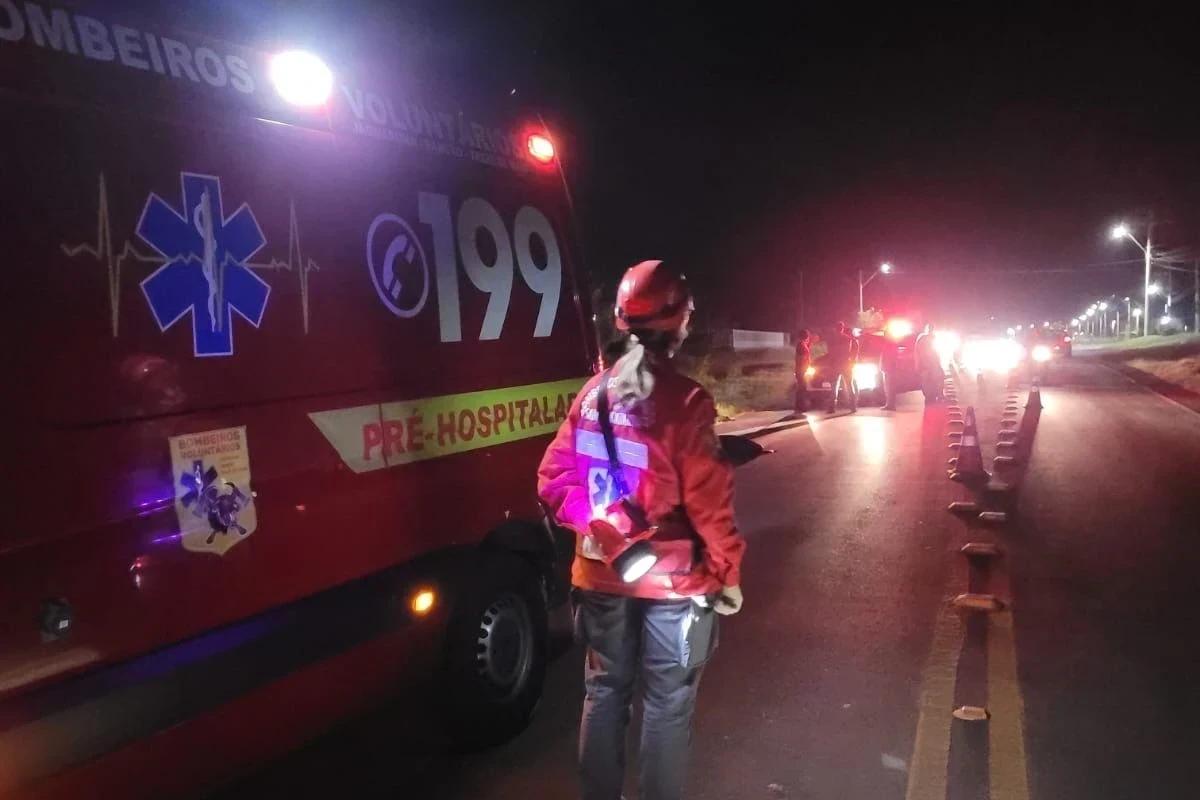 Pedestre morre após atropelamento e motorista relata dificuldade para enxergar a pista