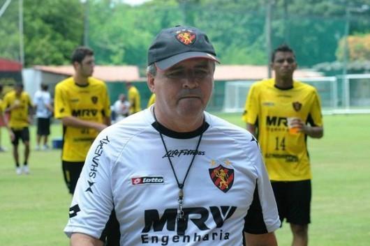 Vadão, o novo técnico do Tigre chega em Criciúma nesta noite 