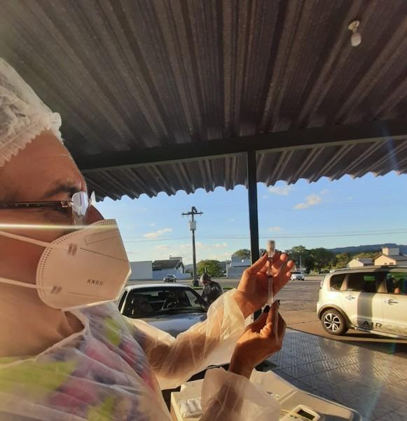 Covid-19: vacinados idosos de 65 e 66 anos completos em Siderópolis 