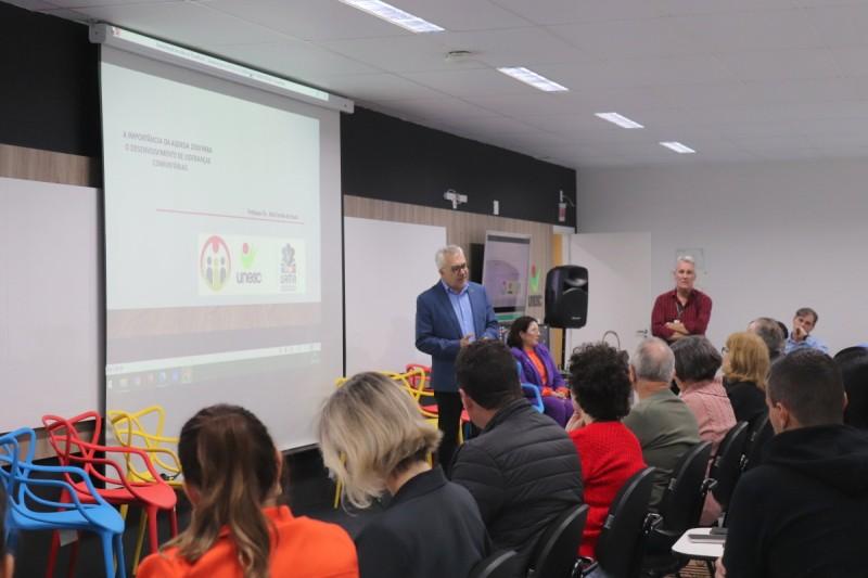 Escola de Lideranças Comunitárias da Unesc inicia turma em Araranguá
