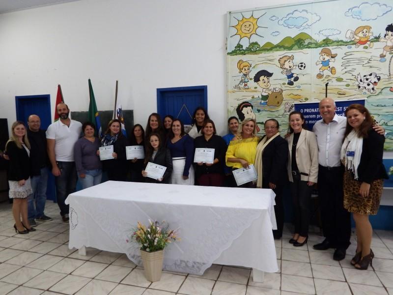 Com certificado em mãos: Turma conclui curso de Agente Comunitário de Saúde