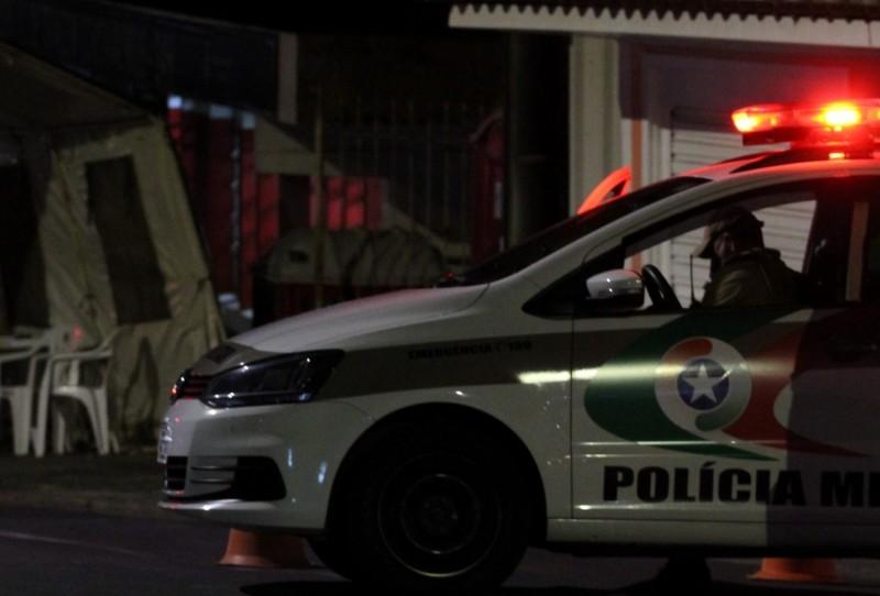 PM apreende mais de meio quilo de maconha em Capivari de Baixo