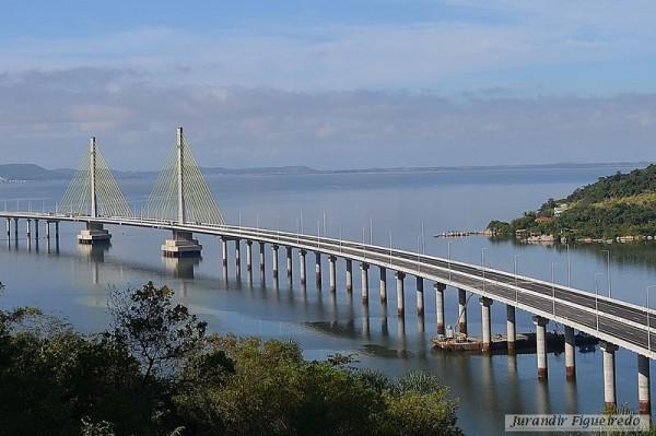 Trânsito na Ponte Anita Garibaldi será liberado até amanhã 