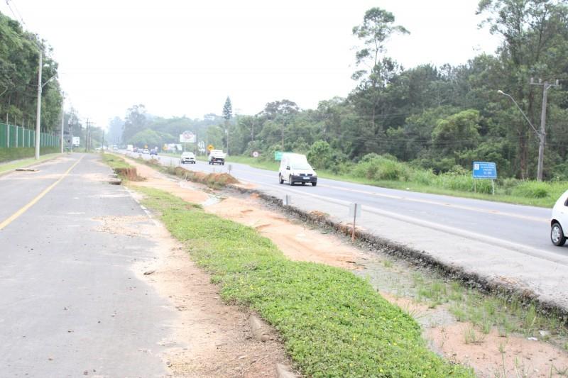 SIE promete anunciar cronograma de retomada das obras da SC-108 até terça-feira