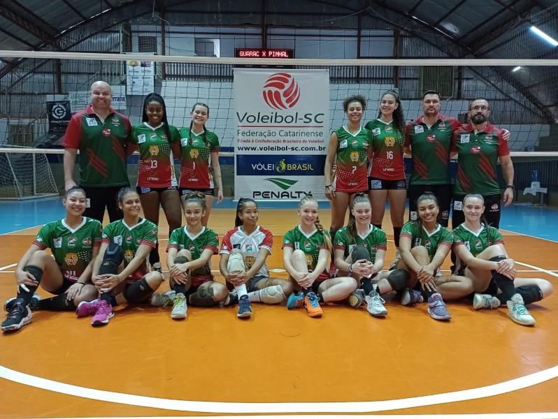 Vôlei feminino de Criciúma vence jogos e garante vaga na final do Estadual Sub-19