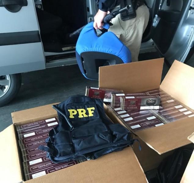 Mais de 1,6 mil maços de cigarros contrabandeados são apreendidos em Paulo Lopes