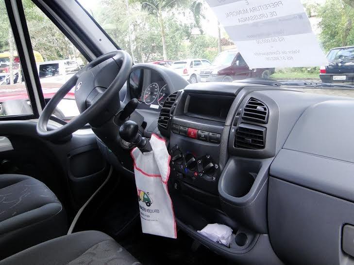 Apae de Urussanga ganha novo carro para o transporte escolar