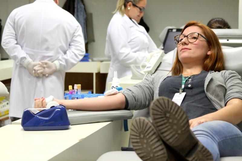 Meu Sangue é Comunitário: colaboradores vão até o Hemosc para doação